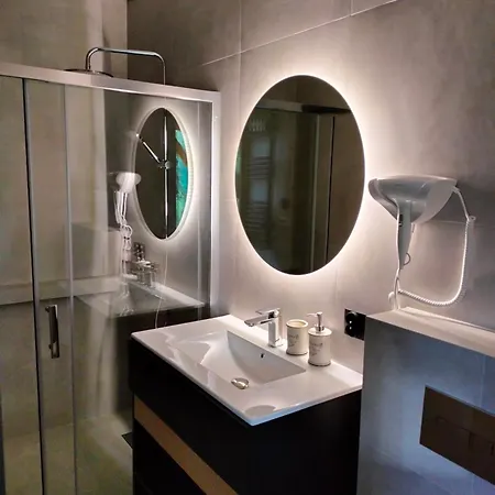 Good Place Nad Jeziorem Bialym