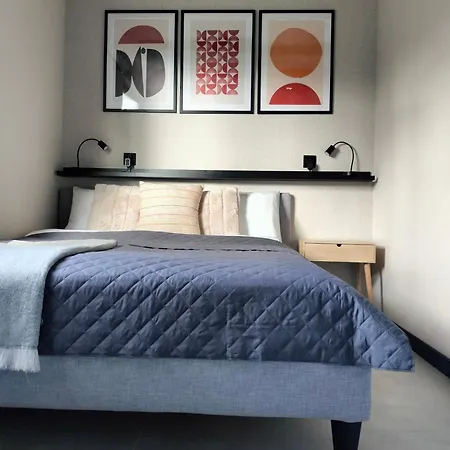 Good Place Nad Jeziorem Bialym * גוסטנין